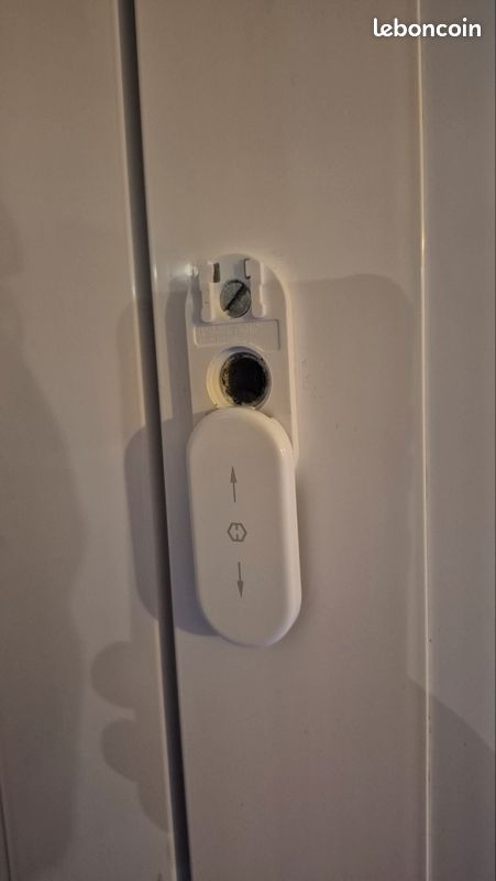 Obturateur de poignée de fenêtre (image 2)