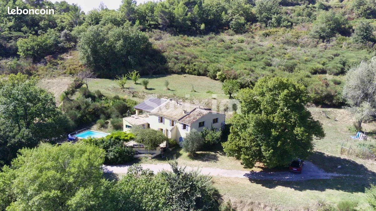 Maison 5 pièces 145 m² · à Vinsobres · 145 m² · 420 000 €