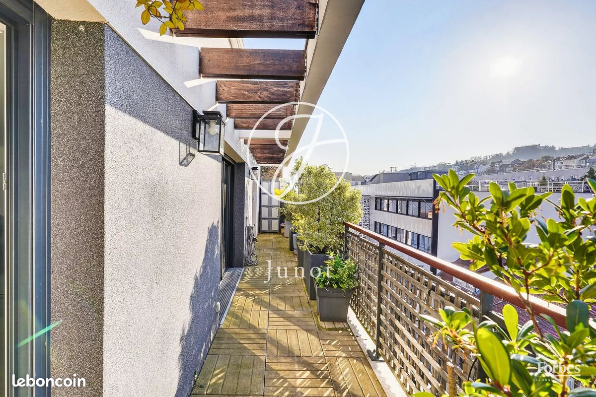 Appartement 3 pièces 87 m² · à Suresnes · 87 m² · 650 000 €