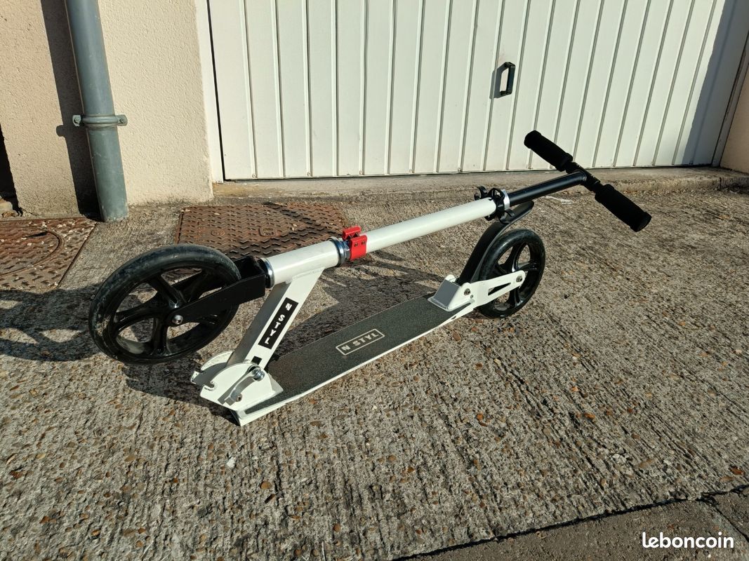 Trottinette pliante grandes roues très bon état (image 4)