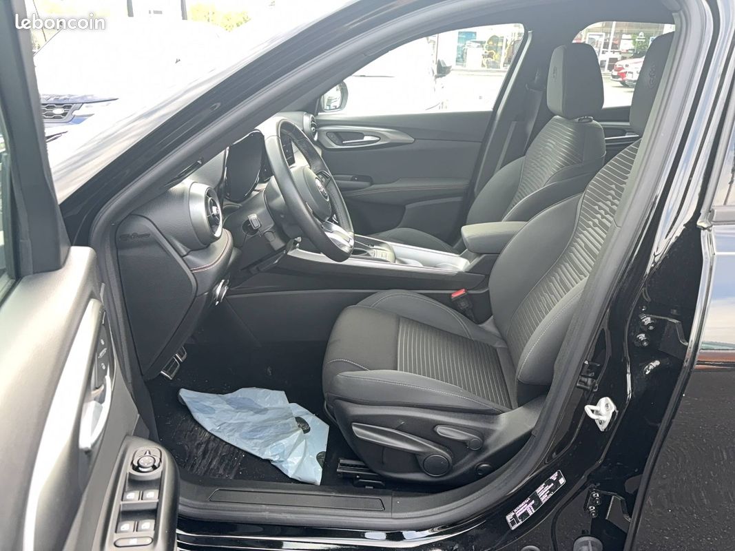 ALFA ROMEO Tonale 1.5 Hybrid 160 ch VGT TCT7 Sprint (image 14)