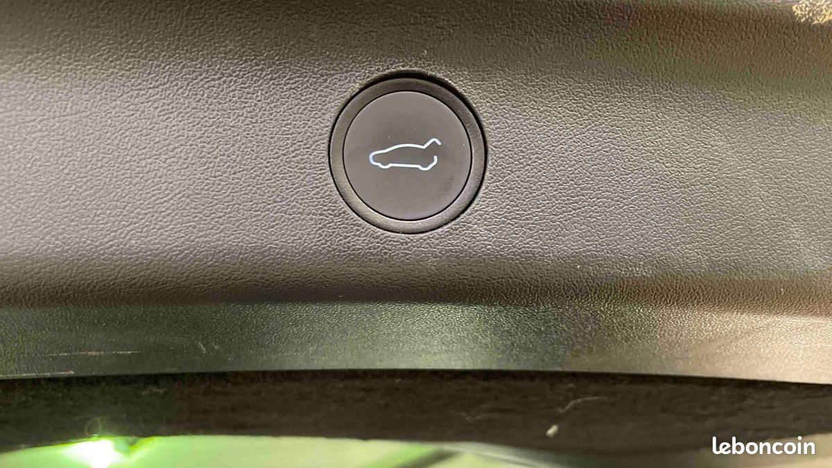 TESLA MODEL Y Long-Range Dual Motor AWD (image 24)