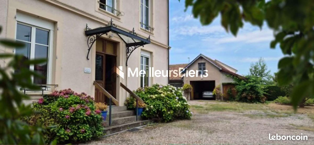 Maison 7 pièces 188 m² · à Uxegney · 188 m² · 388 000 €