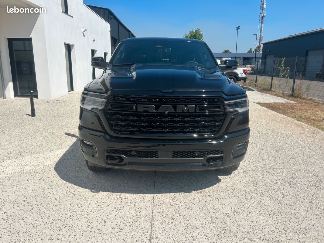 Dodge ram 1500 crew cab 5.7 v8 limited night edition 2026 / Eligible E85 (image 4)