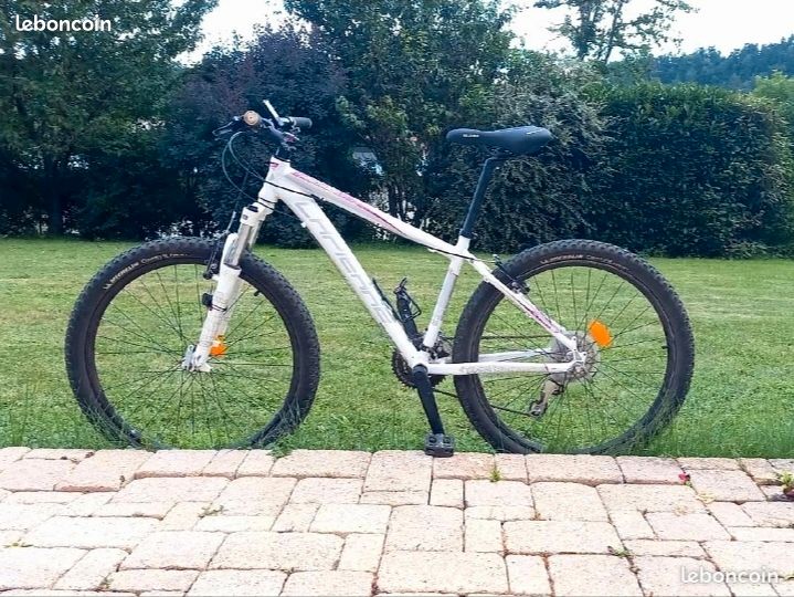 Vélo VTT LAPIERRE RAID 100 Vélos
