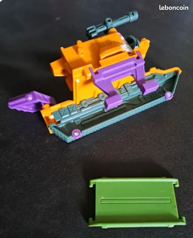 TRANSFORMERS G1 Micromaster combiner Decepticon ANTI-AIRCRAFT BASE TANK Hasbro 1989 (image 3)