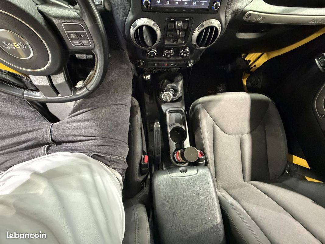 JEEP WRANGLER 2.8 CRD 200Cv 2015 Unlimited Sport PHASE 2 (image 30)