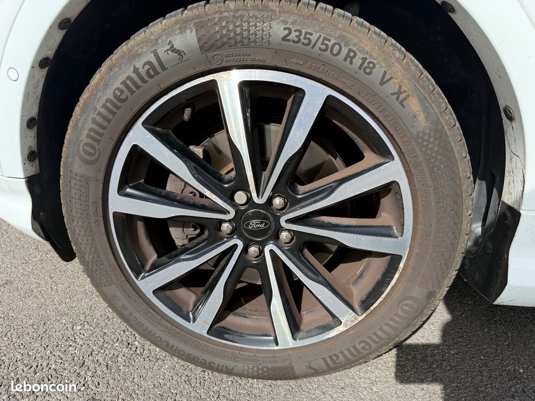 FORD KUGA 2.0 TDCi 150 SS 4x2 BVM6 ST-Line Black Silver / TOIT OUVRANT PANO / FULL ENTRETIEN (image 18)