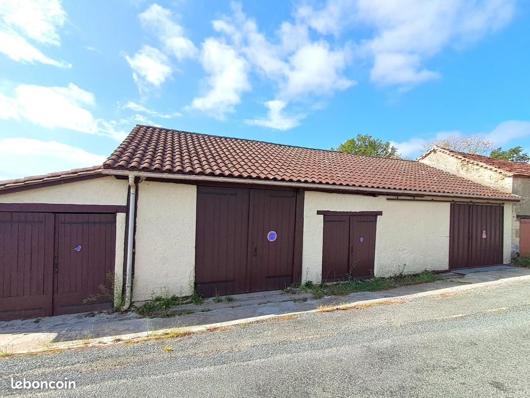 Maison 5 pièces 113 m² · à Ginestet · 113 m² · 42 500 €
