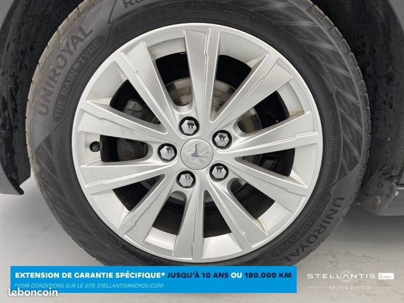 Peugeot 308 PureTech 110ch S&S BVM6 Style (image 16)