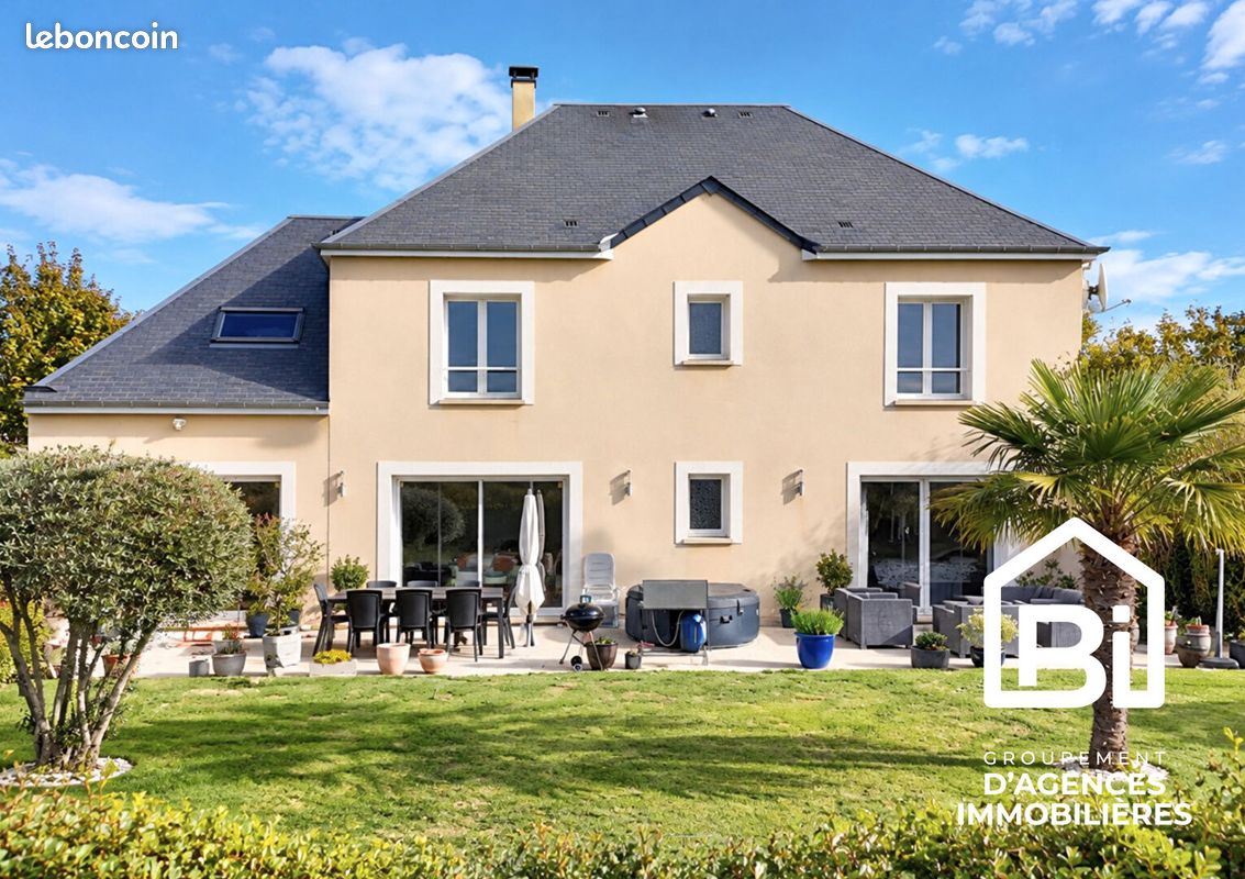 Maison 8 pièces 235 m² · à Biéville-Beuville · 235 m² · 577 000 €