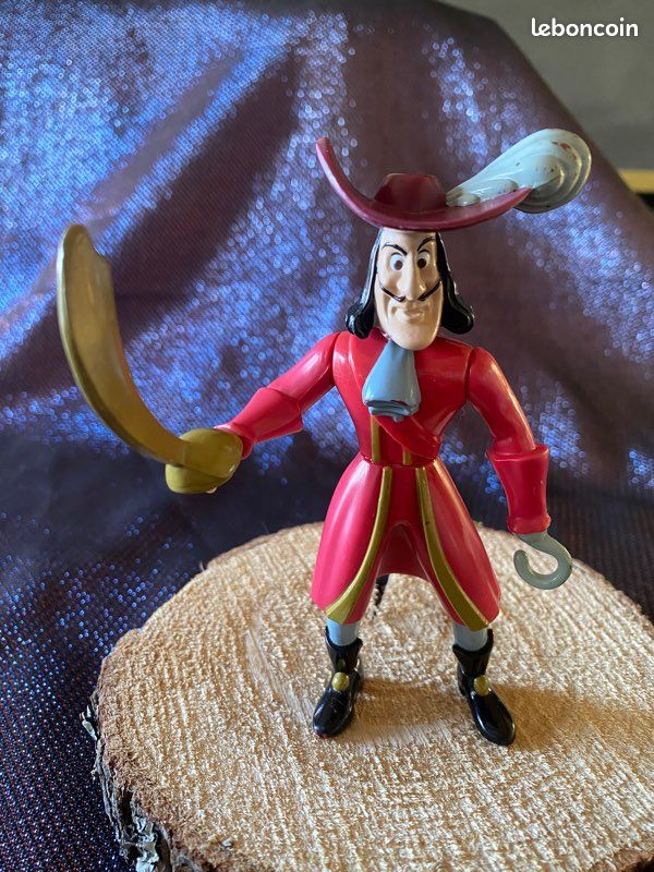 Figurine capitaine crochet disney (image 1)