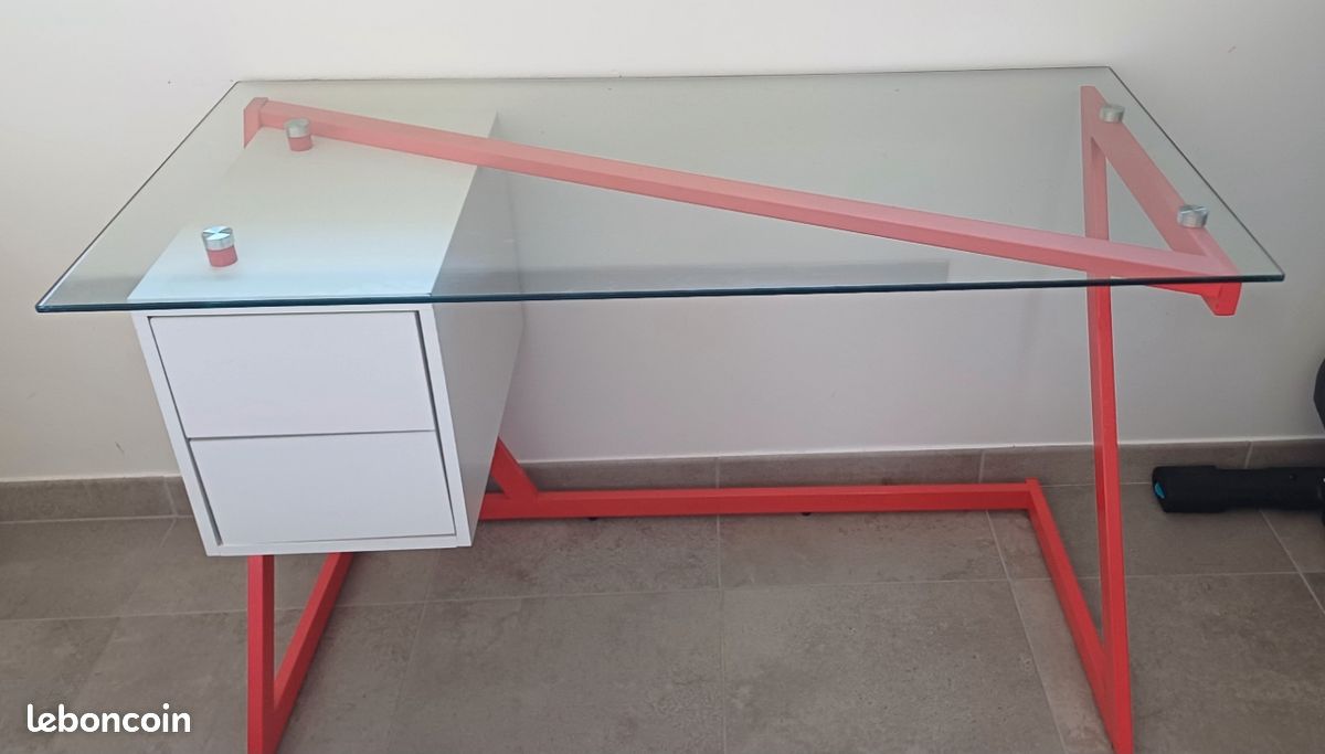 Bureau en verre (image 1)