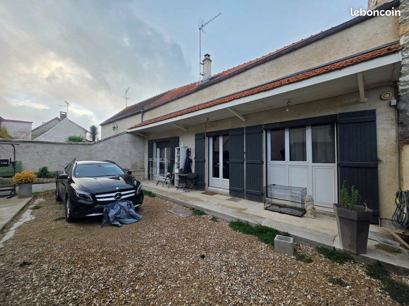 Maison 3 pièces 77 m² · à Saint-Martin-la-Garenne · 77 m² · 185 000 €