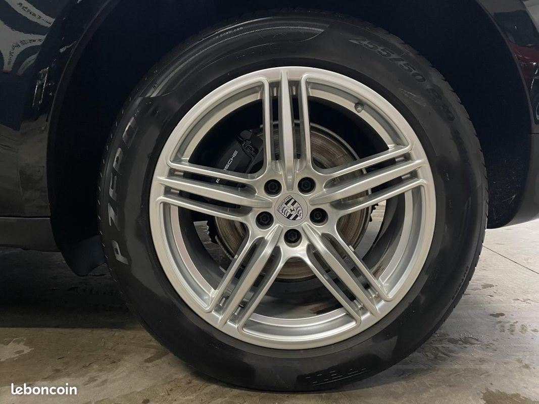 PORSCHE MACAN 2.0i 252ch PDK ENTRETIENT PORSCHE COMPLET/ 4 PNEUS NEUFS (image 17)