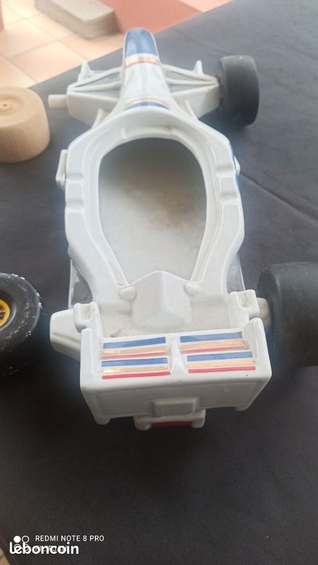 Voiture Formule 1 GM en faience pour bricoleur (image 8)