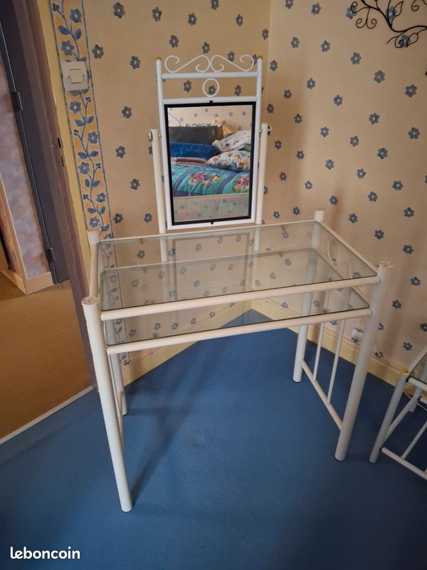 Coiffeuse et chevets (image 1)