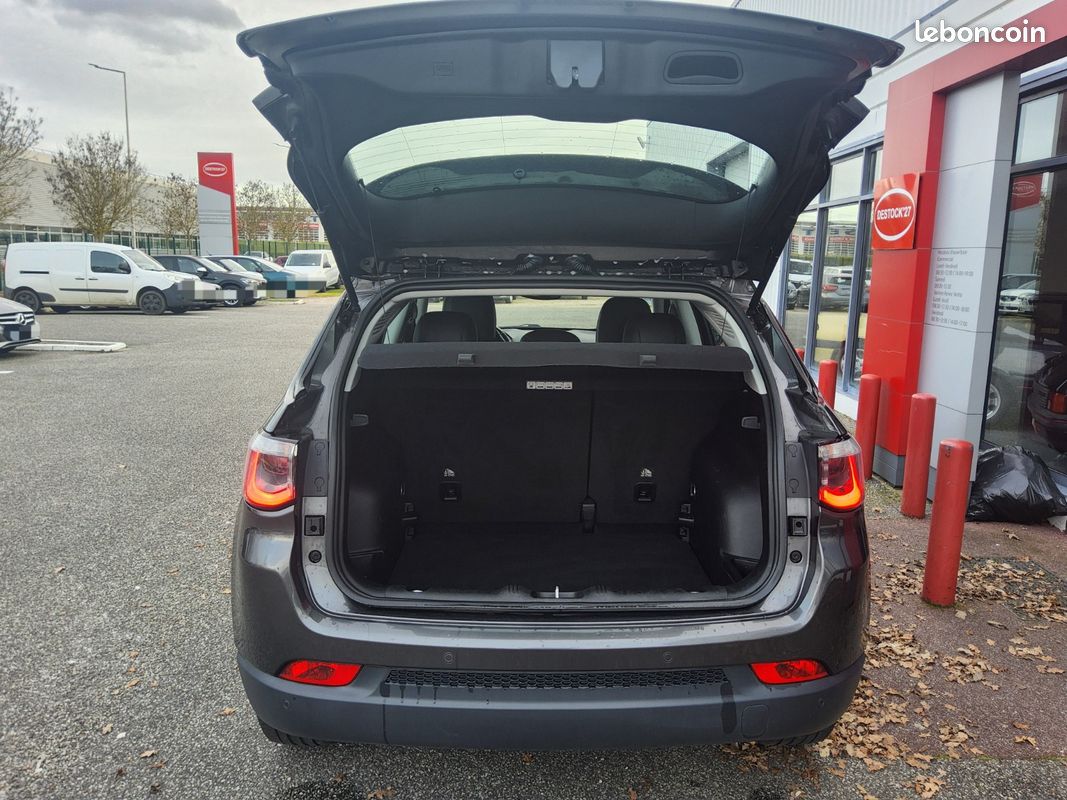 JEEP COMPASS 1.6 I MultiJet II 120 ch BVM6 Brooklyn Edition (image 8)