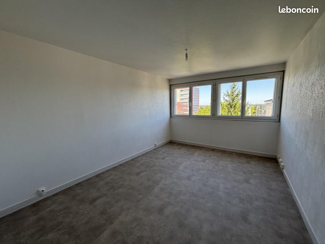 Appartement 5 pièces 90 m² · à Chenôve · 90 m² · 696 €