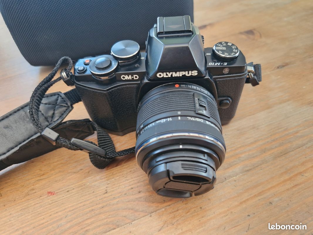 Olympus OM-D E-M10 avec objectif (image 8)