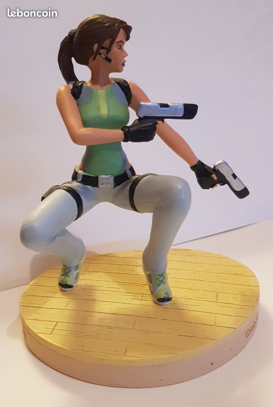 Lara Croft - l'Ange des Ténèbres - Figurines | Rakuten