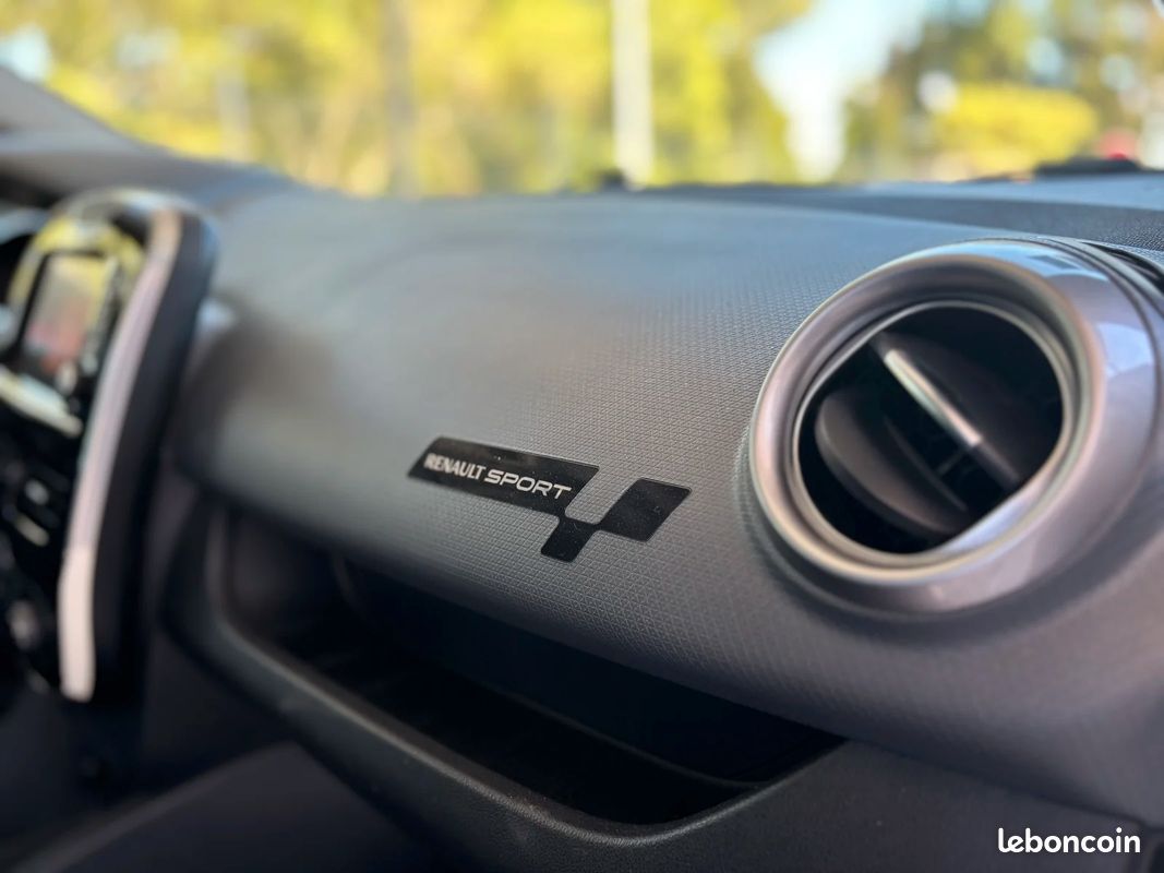 Renault CLIO IV TCe 120ch EDC GT / RS Drive / GPS / Origine France (image 40)