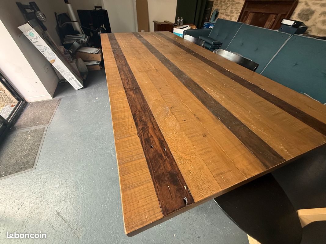 Table de salon ou réunion (image 2)