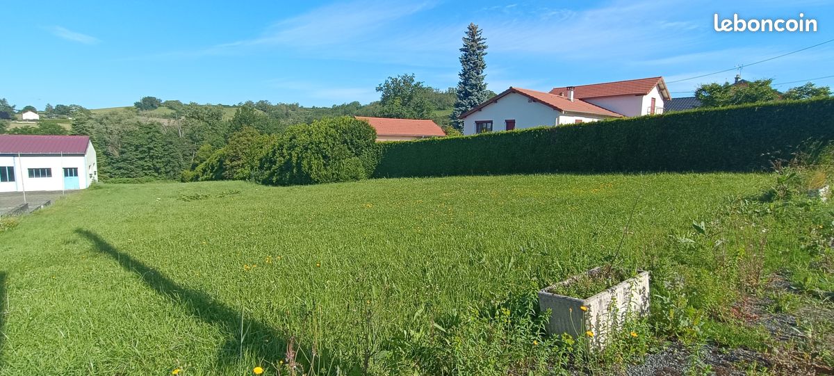 Terrain 3200 m² · à Cusset · 3 200 m² · 87 000 €
