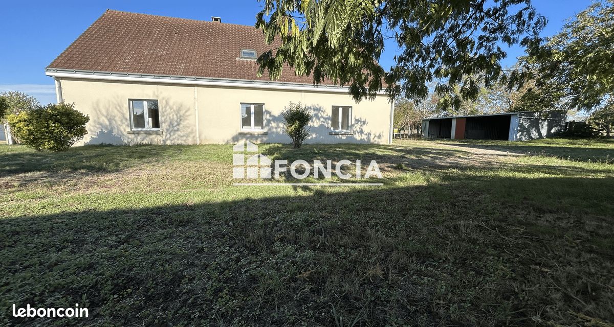Maison 5 pièces 119 m² · à Chargé · 119 m² · 245 000 €