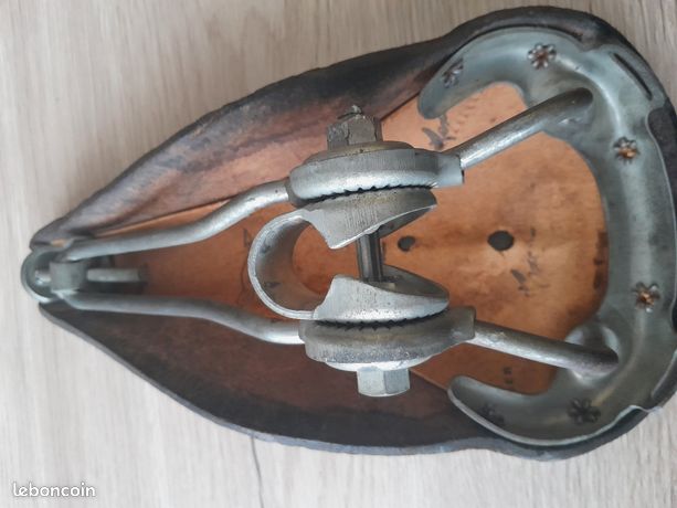 Selle cuir vélo ancien vintage perjohn - Vélos