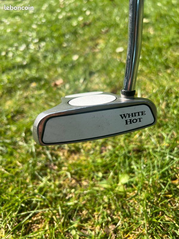 Putter Odyssey White Hot 2Ball 31″ – Droitier, Pour Femme Ou Enfant, Occasion