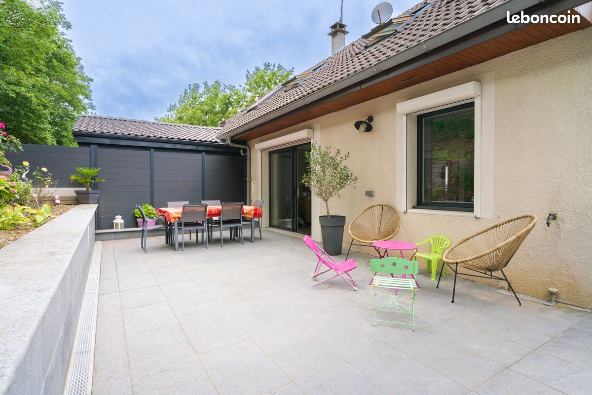 Maison 5 pièces 100 m² · à Poisy · 100 m² · 565 000 €