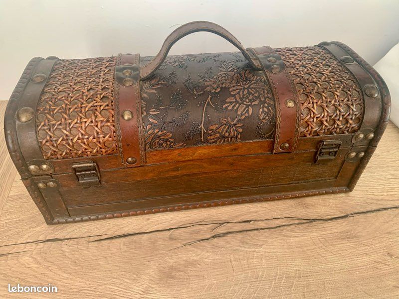 Petite malle vintage en bois et osier (image 3)