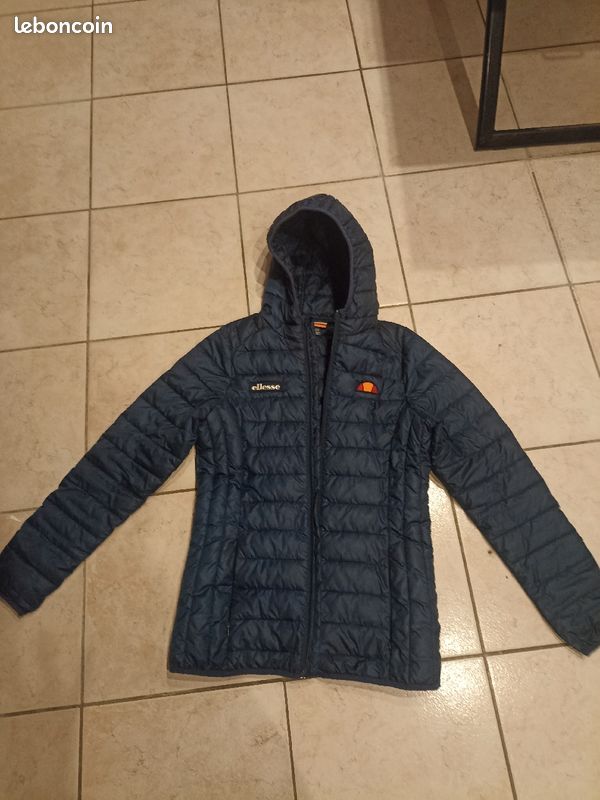 Doudoune femme à capuche ellesse Vêtements