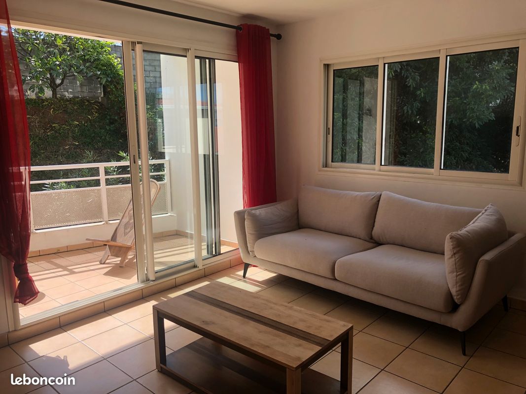 Appartement 2 pièces 50 m² · à Saint-Pierre · 50 m² · 1 000 €