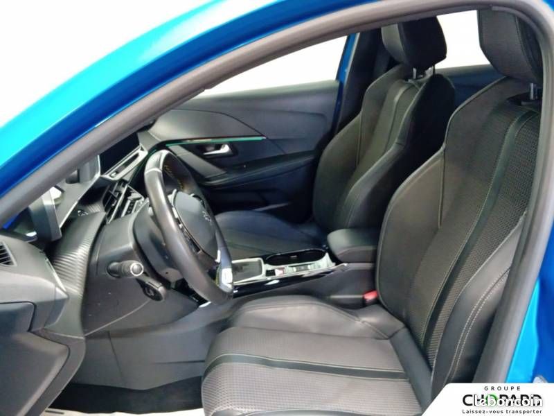 Peugeot 208 PureTech 100 S&S BVM6 GT (image 24)