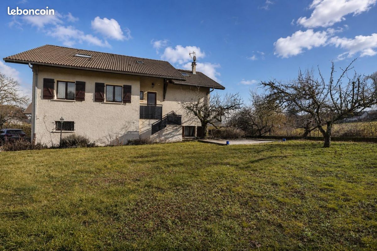 Maison 6 pièces 224 m² · à Poisy · 224 m² · 869 000 €