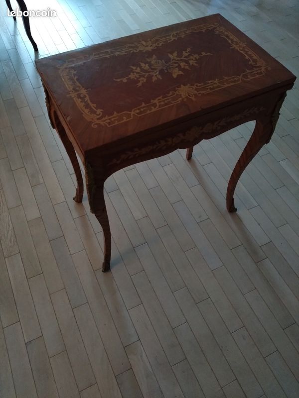 Table de jeu ancienne en marqueterie (image 1)