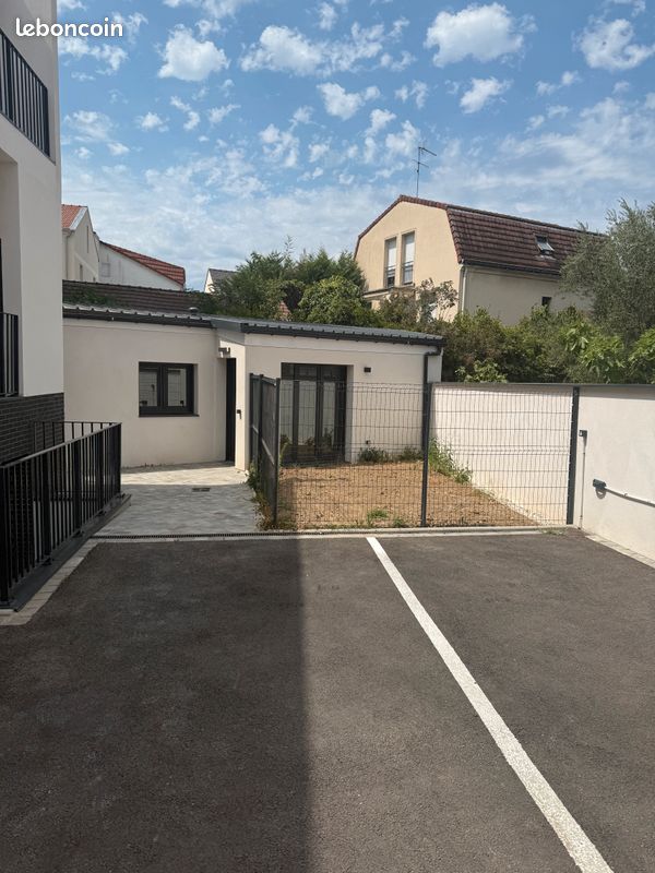 Appartement 1 pièce 24 m² · à Antony · 24 m² · 950 €