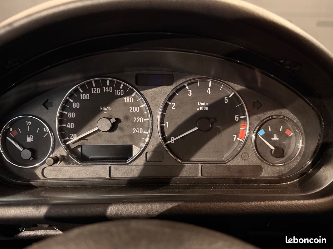 BMW Z3 ROADSTER 3.0I 231CH - 6 CYLINDRES - YOUNGTIMER - BMW INDIVIDUAl (image 8)