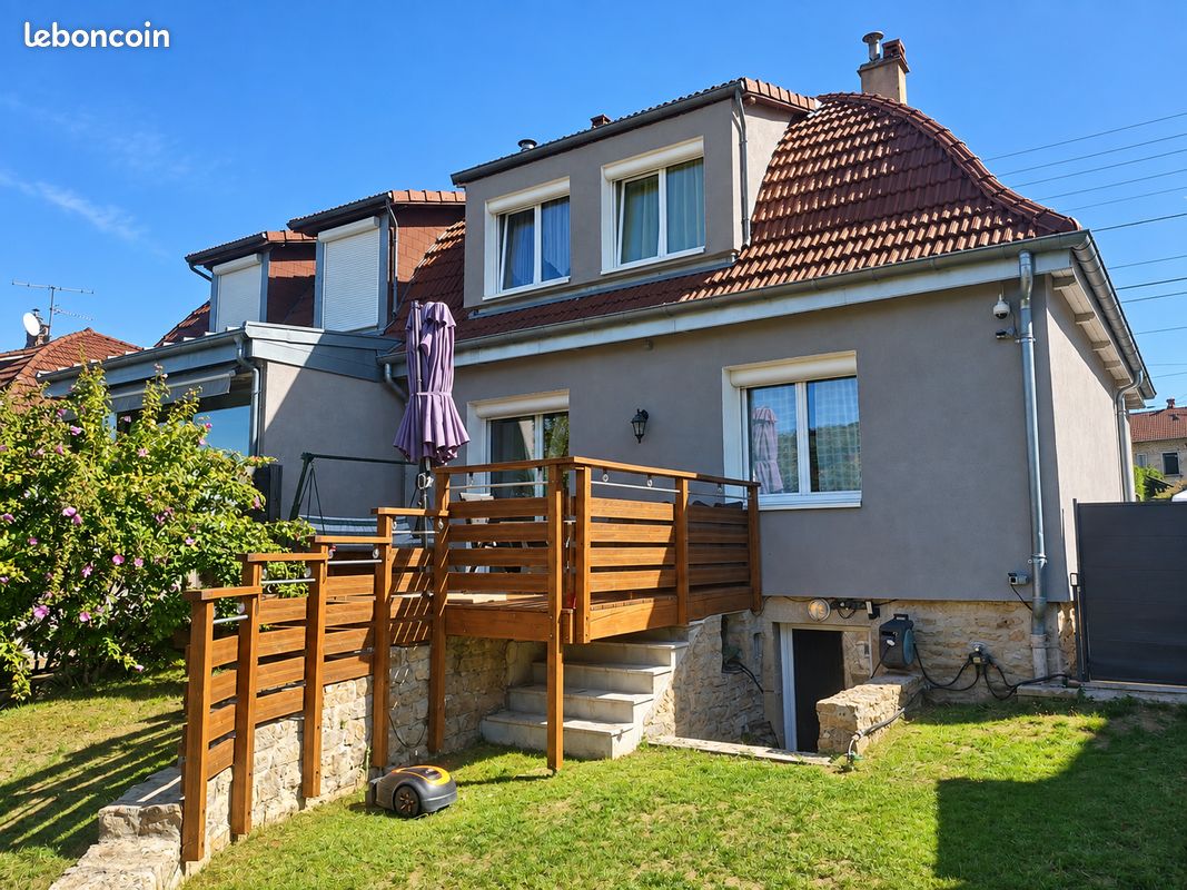 Maison 5 pièces 110 m² · à Lons-le-Saunier · 110 m² · 299 000 €