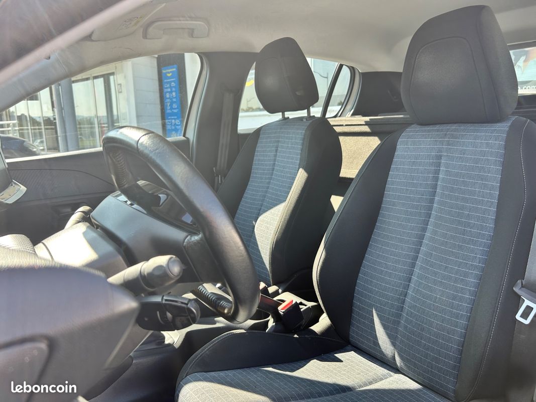 PEUGEOT 208 SOCIETE 1.5 BLUEHDI BVM6 100CH 7275HT CARPLAY - ENTRETIEN COMPLET PEUGEOT -REGULATEUR DE VITESSe (image 5)