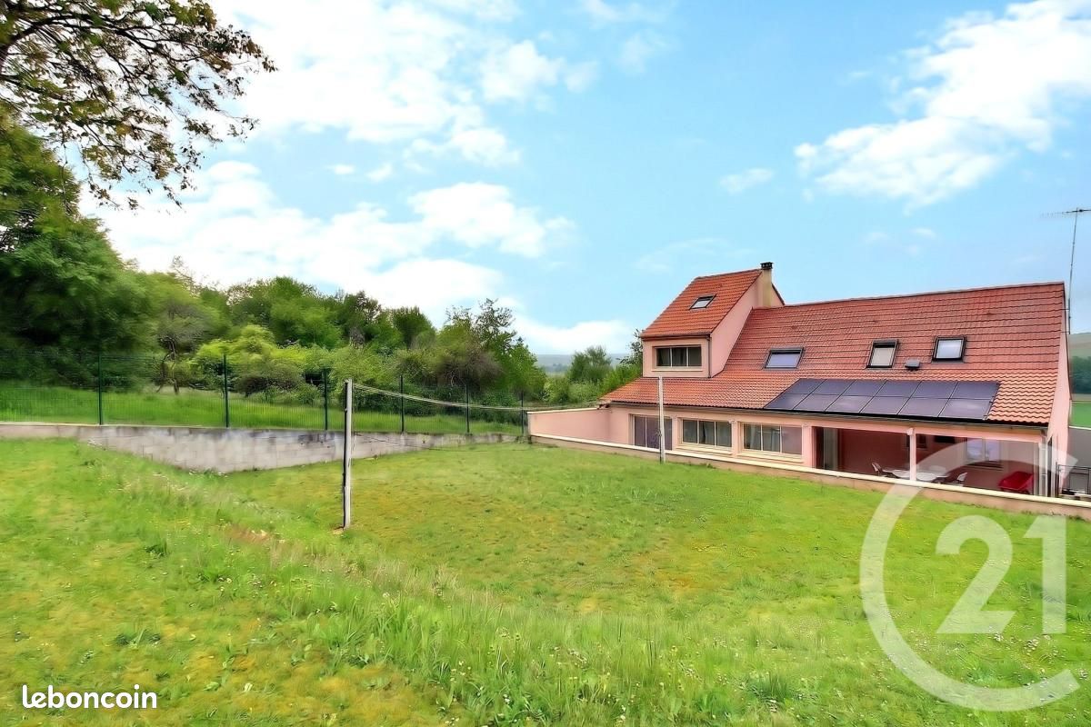 Maison 11 pièces 208 m² · à La Ferté-sous-Jouarre · 208 m² · 315 000 €