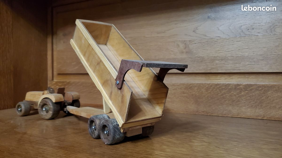 Jouet en bois tracteur (image 3)