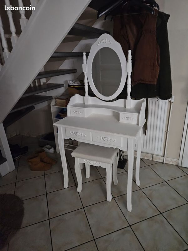 Coiffeuse blanche et tabouret (image 7)