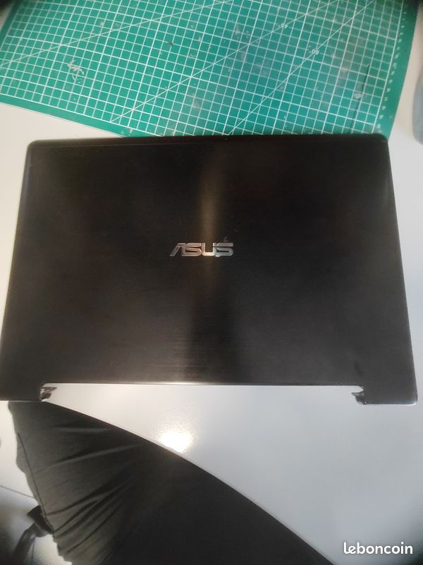 COQUE écran avec Les Charnières pour ASUS G75VM-T1042V /Occasion/Garantie 3 mois