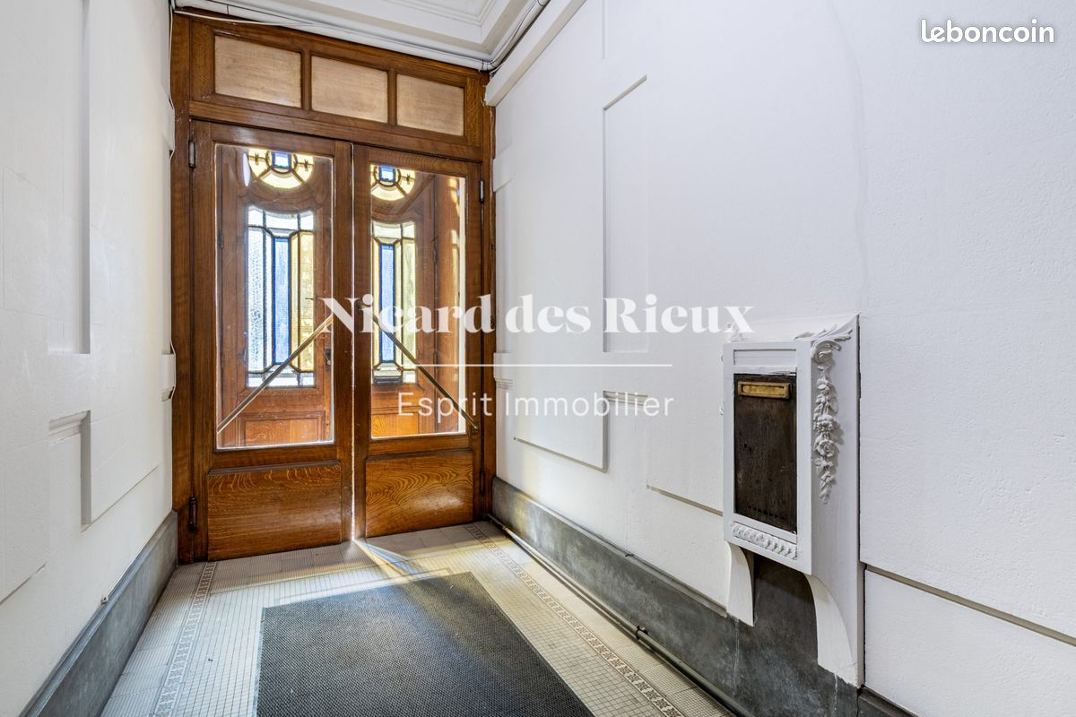 Appartement 6 pièces 198 m² · à Limoges · 198 m² · 298 200 €