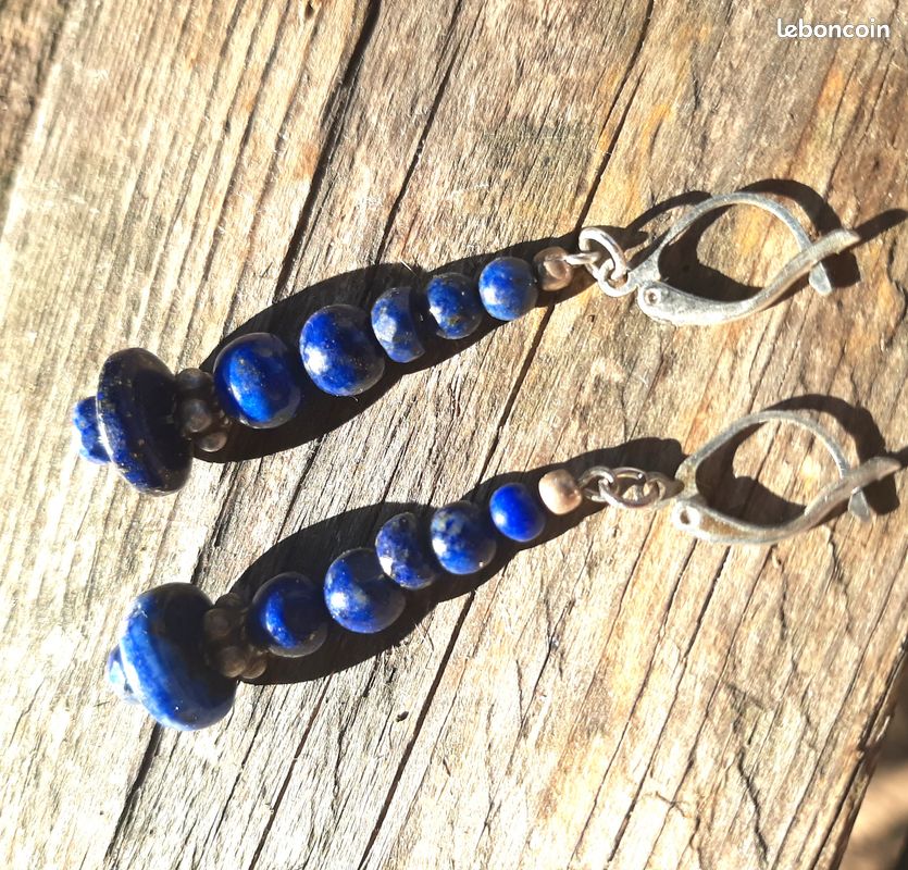 Boucles D'oreilles Anciennes En Or Blanc Argent Massif Avec Tanzanites Véritables