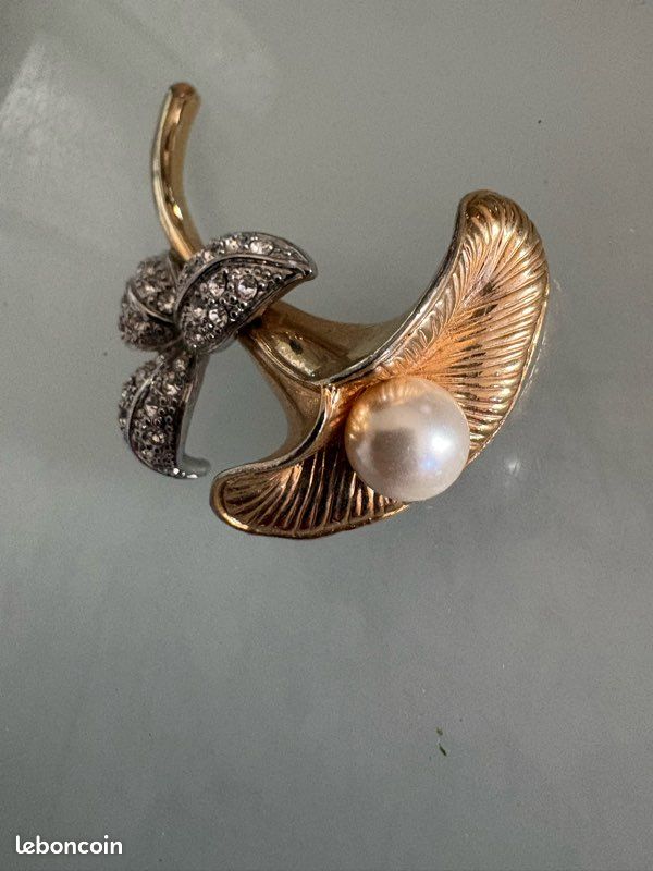 Broche vintage, cristaux et perles (image 3)