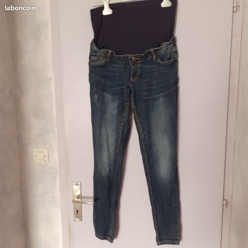 Pantalon de grossesse en Jean LA HALLE Taille 38 Vêtements